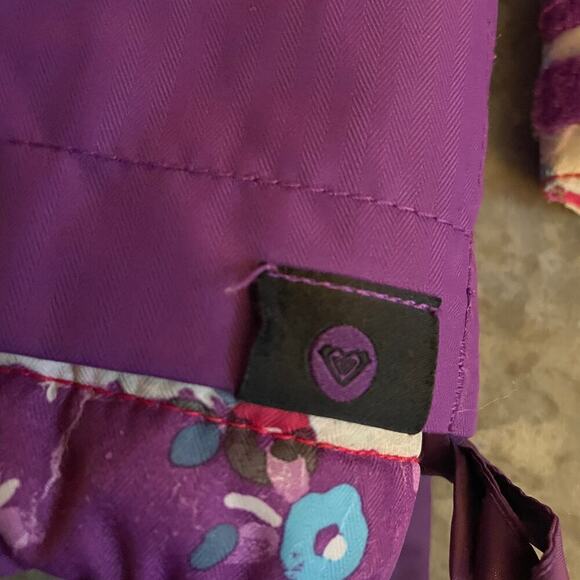 Roxy Girls 10K Hooded Insulated Ski Snow Jacket XL 16 Purple White Stripe Floral - Picture 10 of 14
